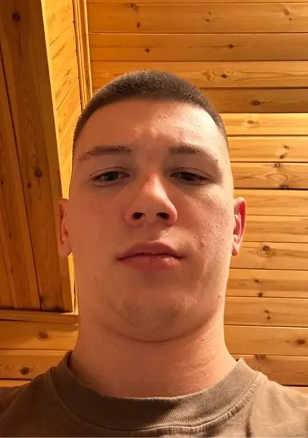 Я Егор, 20, знакомлюсь для приятного времяпровождения в Дзержинске