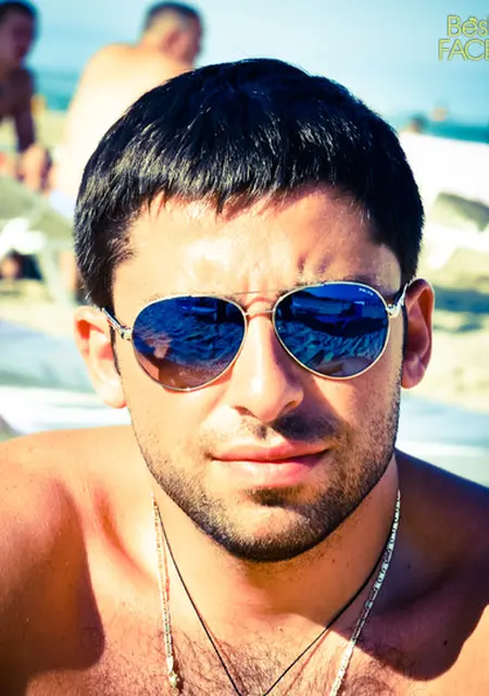 Семен из Щелково, ищу на сайте знакомства на одну ночь