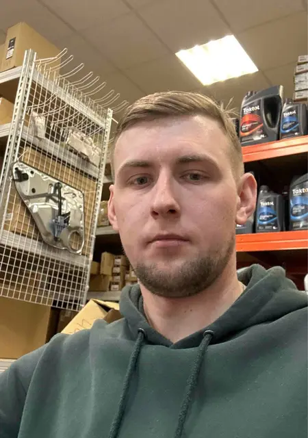 Илья из Калининграда, мне 31, познакомлюсь для приятного времяпровождения