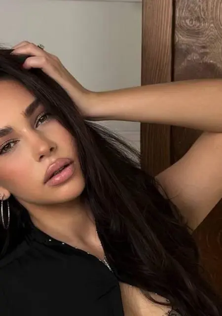Я Диана, 21, из Уфы, ищу знакомство для приятного времяпровождения