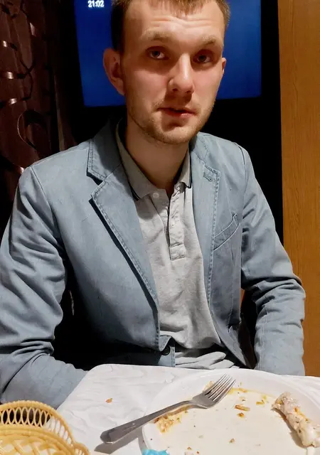 Я Кирилл, 28, из Александрова, ищу знакомства на одну ночь
