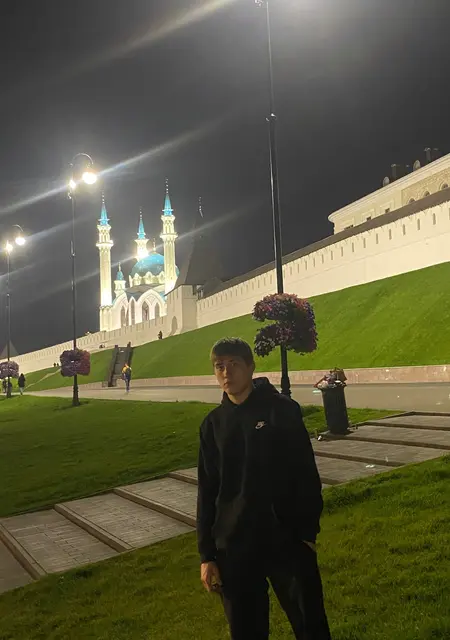 Я Динар, 25, из Октябрьского, ищу знакомства на одну ночь