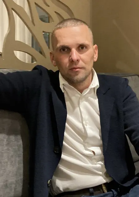 Я Александр, 37, из Екатеринбурга, ищу знакомство для постоянных отношений