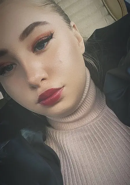 Akina из Владивостока, мне 20, познакомлюсь для общения