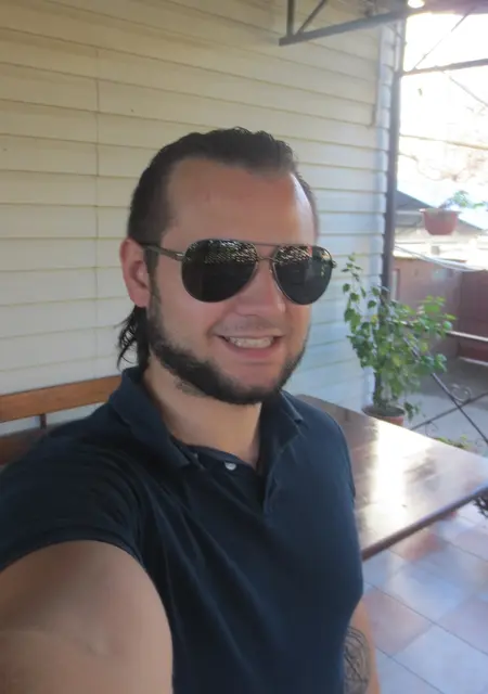 Вадим из Черкасс, ищу на сайте знакомства без обязательств