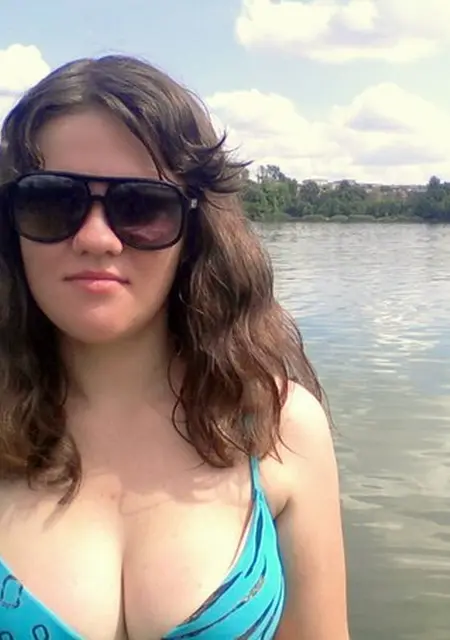 Я Наташа, 33, из Тамбова, ищу знакомство для постоянных отношений