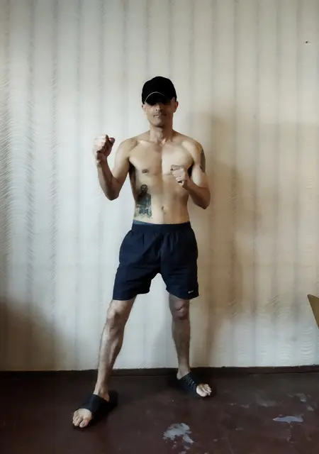 Руслан из Константиновки, мне 25, познакомлюсь на одну ночь