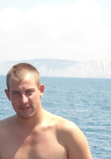 Жека из Севастополя, ищу на сайте общение