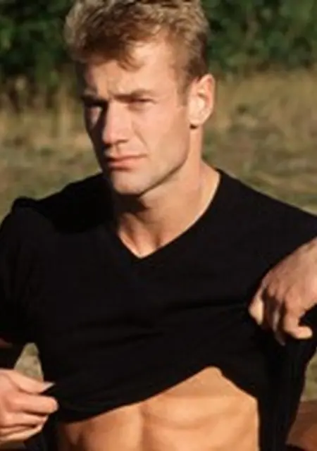 Александр из Димитровграда, мне 34, познакомлюсь без обязательств