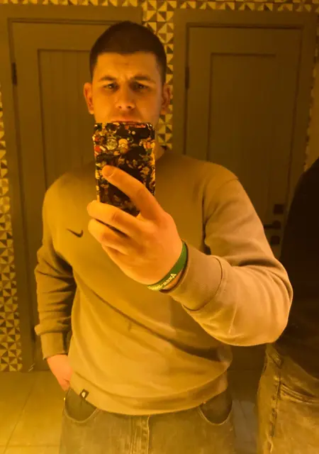 Я Максим, 22, знакомлюсь для постоянных отношений в Березниках