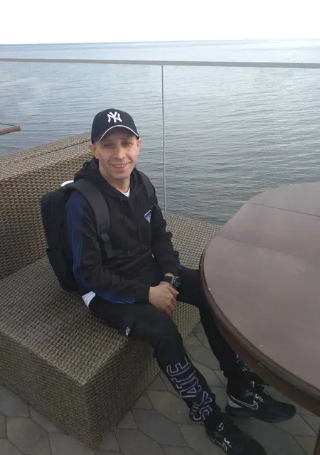 Виктор из Оренбурга, мне 48, познакомлюсь на одну ночь