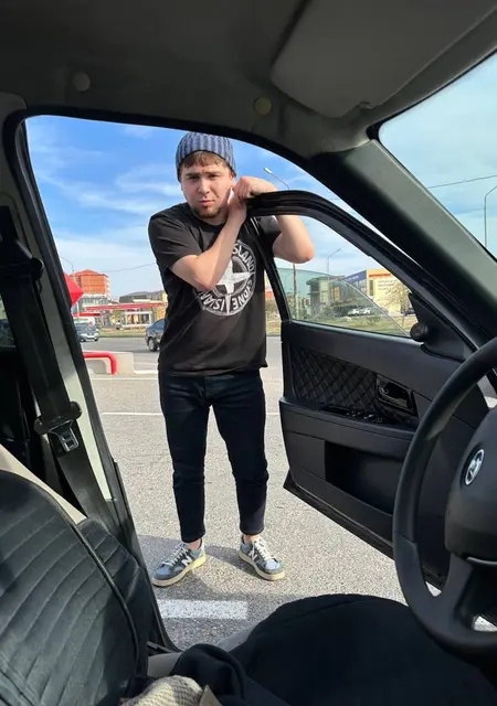 Я Камиль, 23, из Махачкалы, ищу знакомство для совместных путешествий