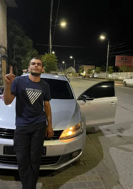 Марат из Дербента, мне 27, познакомлюсь на одну ночь