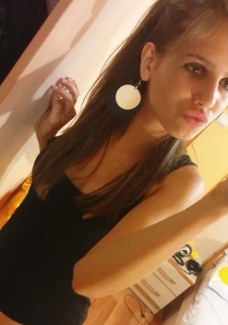 Анастасия из Верхней Салды, мне 21, познакомлюсь для вирта