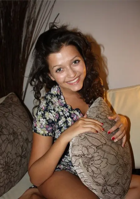 Руслана из Великого Новгорода, ищу на сайте знакомства на одну ночь