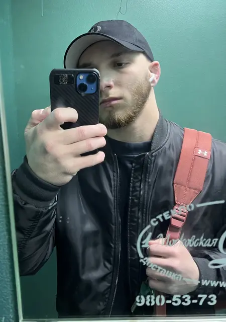 Я Исмаил, 22, знакомлюсь для открытые отношения в Москве