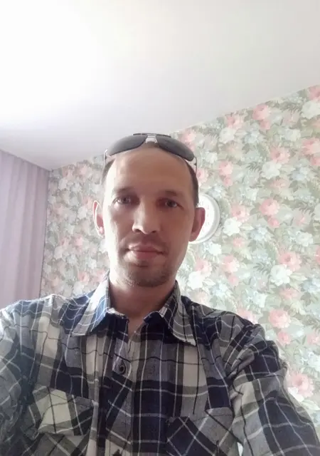 Я Ваня, 43, знакомлюсь без обязательств в Оханске