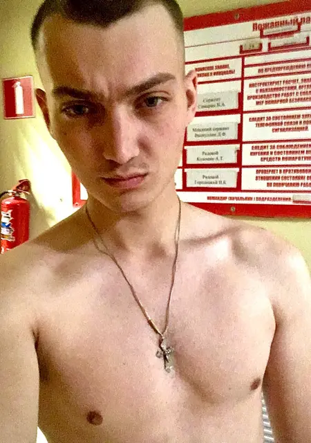 Владислав из Братска, мне 23, познакомлюсь на одну ночь