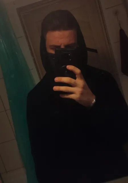 Я Макс, 25, знакомлюсь для общения в Ноябрьске