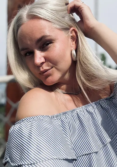 Ksenija из Воткинска, ищу на сайте приятное времяпровождение