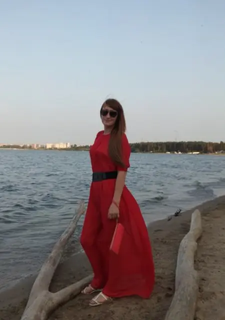 Я Елизавета, 34, из Новосибирска, ищу знакомства без обязательств