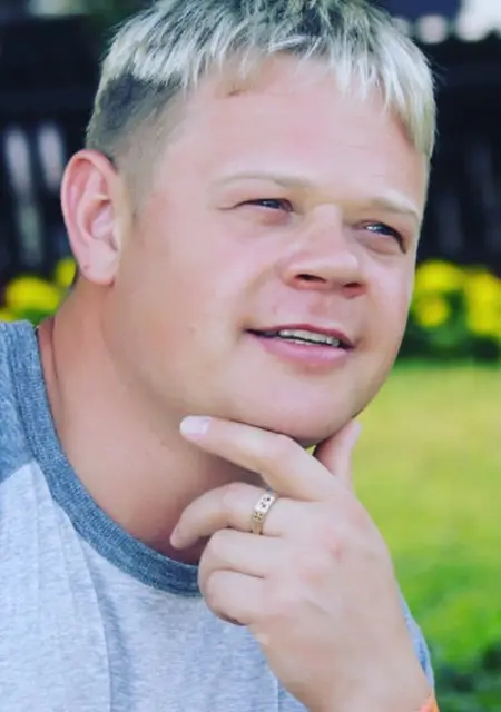 Виталий из Лобни, мне 46, познакомлюсь для приятного времяпровождения