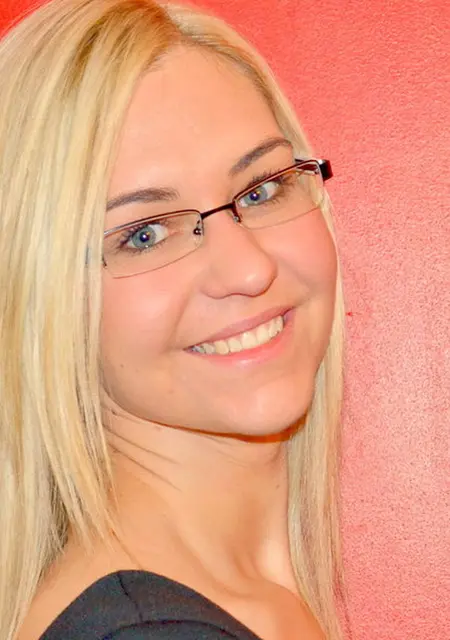 Я Авелина, 26, знакомлюсь без обязательств в Славянске