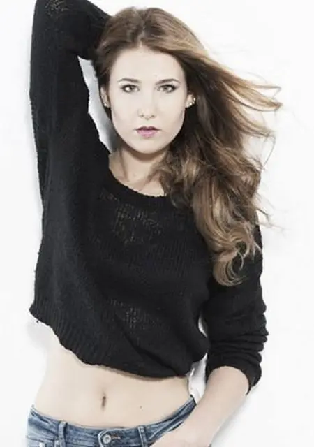 Александра из Тамбова, мне 24, познакомлюсь для вирта