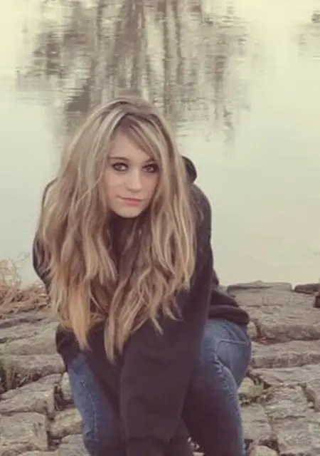 Жанна из Волгореченска, мне 18, познакомлюсь для постоянных отношений