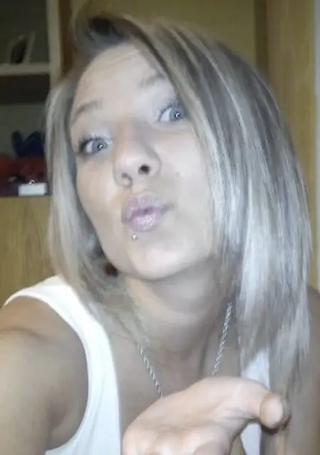 Я Сабина, 22, из Чебаркуля, ищу знакомство для постоянных отношений