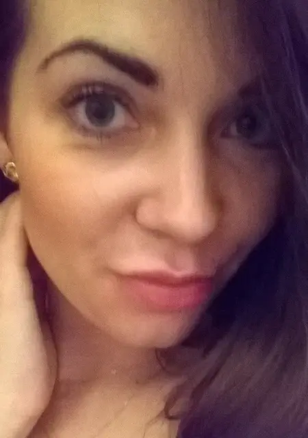 Яна из Зверева, мне 26, познакомлюсь на одну ночь