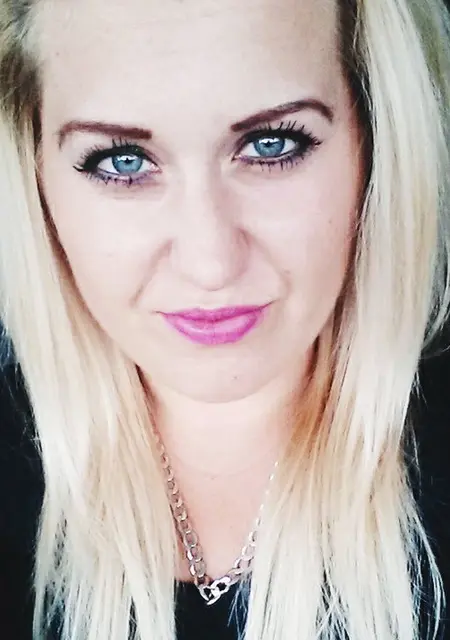 Анастасия из Тольятти, мне 21, познакомлюсь без обязательств