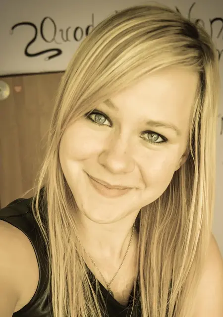 Я Татьяна, 19, из Удомли, ищу знакомство для постоянных отношений