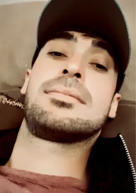 Я Салим Гаджиев, 33, из Махачкалы, ищу знакомство для приятного времяпровождения