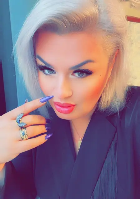 Ася из Москвы, мне 37, познакомлюсь на одну ночь