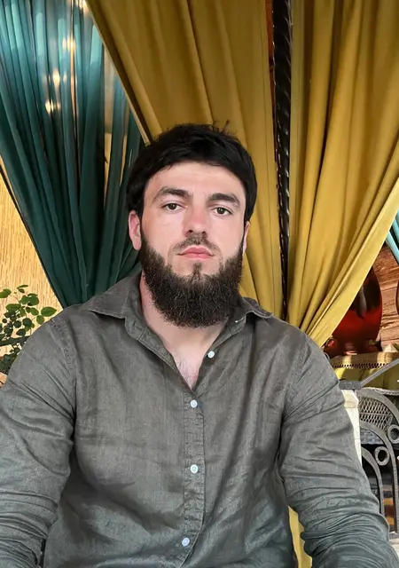 Хабиб из Махачкалы, мне 28, познакомлюсь для дружбы