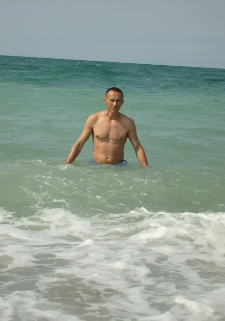 Ринат из Тавды, мне 59, познакомлюсь для вирта