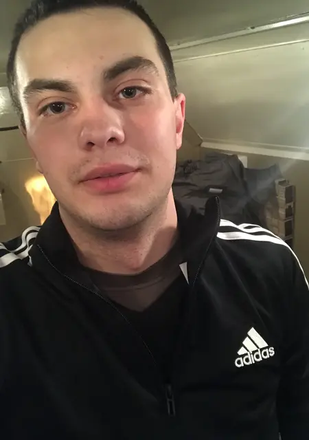 Я Александр, 25, знакомлюсь для приятного времяпровождения в Гвардейском