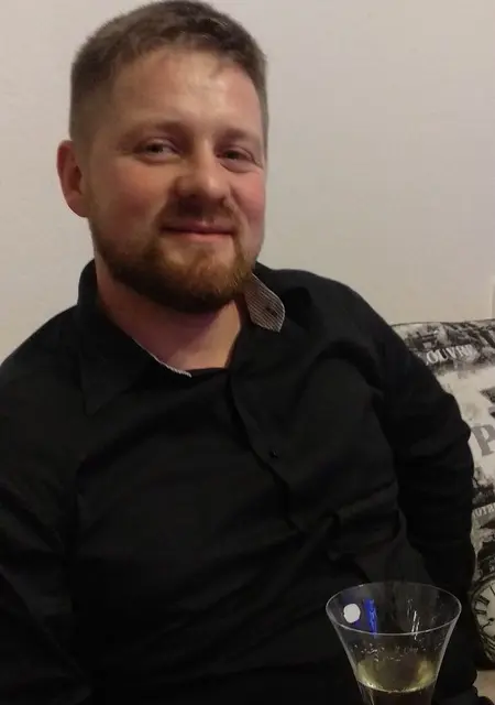 Денис из Марьиной Горки, ищу на сайте знакомства на одну ночь