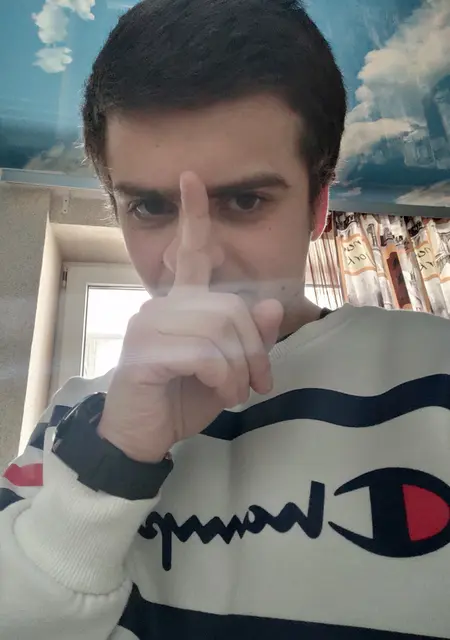 Я Денис, 27, из Севастополя, ищу знакомства на одну ночь