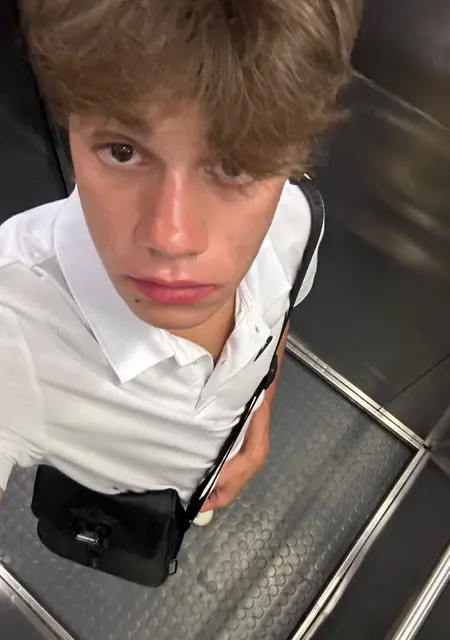 Кирилл из Тюмени, ищу на сайте знакомства на одну ночь