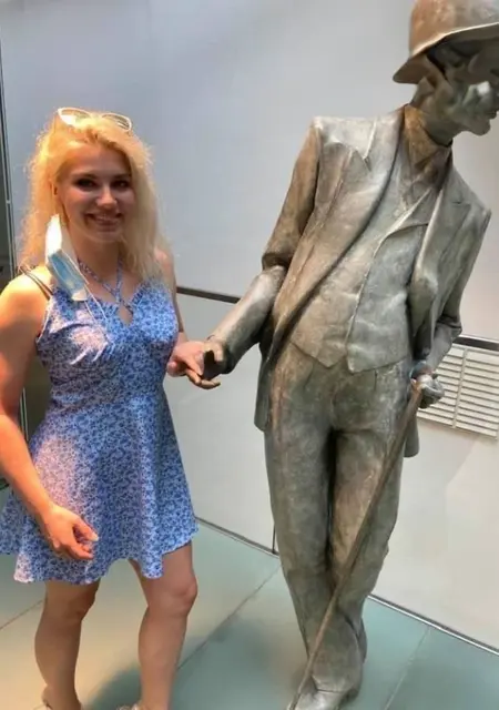 Я Monika, 25, знакомлюсь в Праге