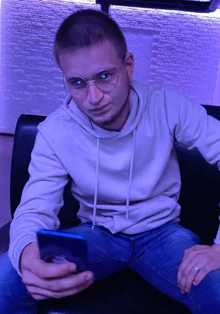 Василий из Балакова, мне 26, познакомлюсь для постоянных отношений