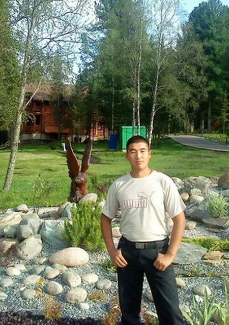 Alexandr из Горно-Алтайска, мне 31, познакомлюсь на одну ночь