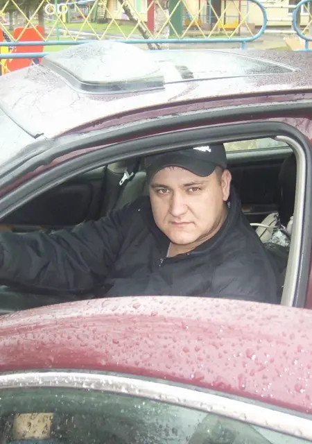 Я Артур, 42, знакомлюсь на одну ночь в Альметьевске