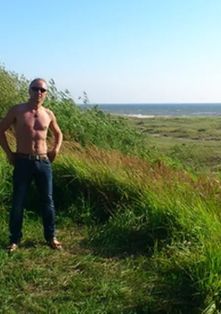 Вячеслав из Калининграда, ищу на сайте знакомства на одну ночь