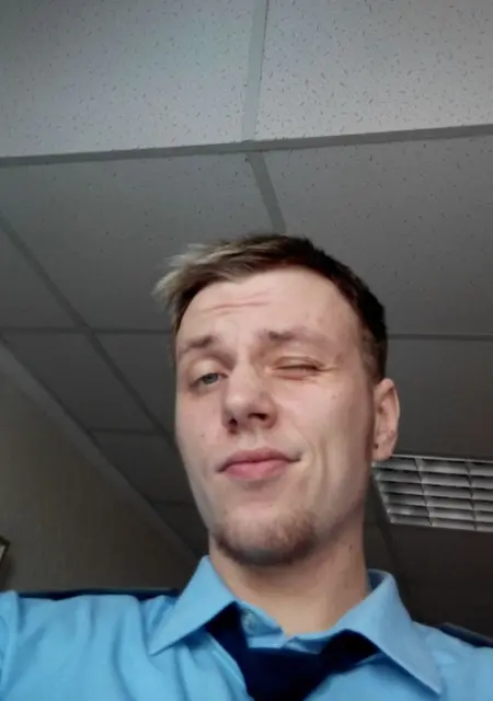 Андрей из Новомосковска, ищу на сайте знакомства на одну ночь