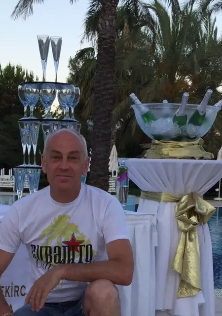 Виталий из Днепра, мне 59, познакомлюсь без обязательств