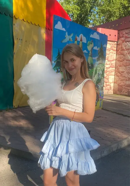 Я Элла, 24, из Новосибирска, ищу знакомства без обязательств