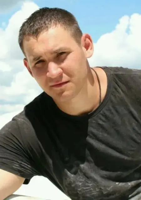 Я Сергей, 44, из Энгельса, ищу знакомства без обязательств